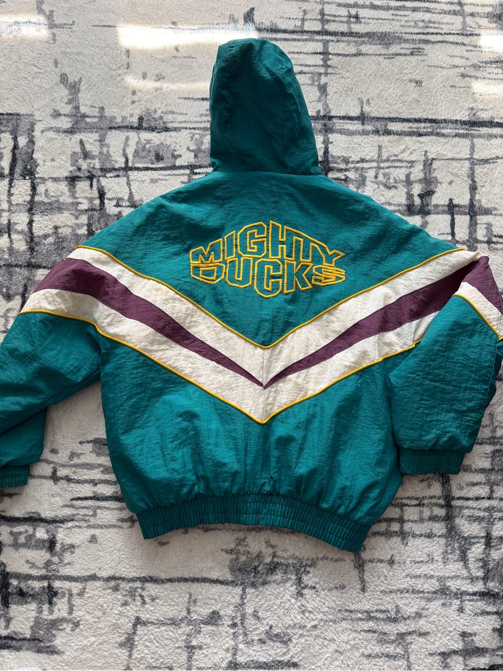 Anaheim Ducks Vintage jacket - Picture 4 of 4